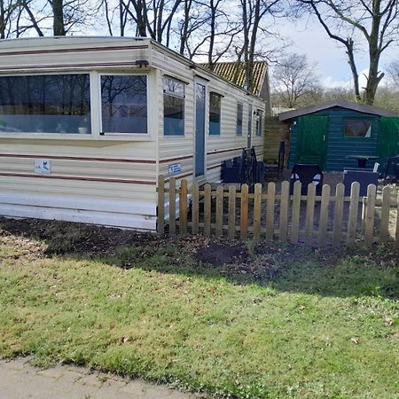 Chalet 14 Met Airco Familiecamping De Tien Heugten Schoonloo Drenthe Dış mekan fotoğraf